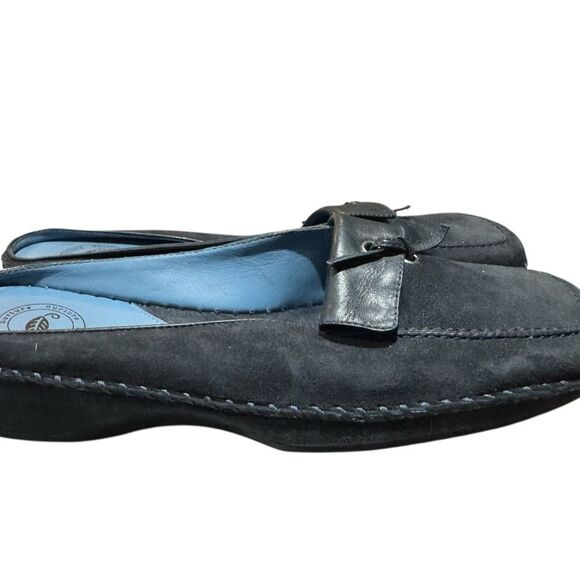 Nurture Navy Blue slip on loafers. Size 71/2 - Picture 2 of 4
